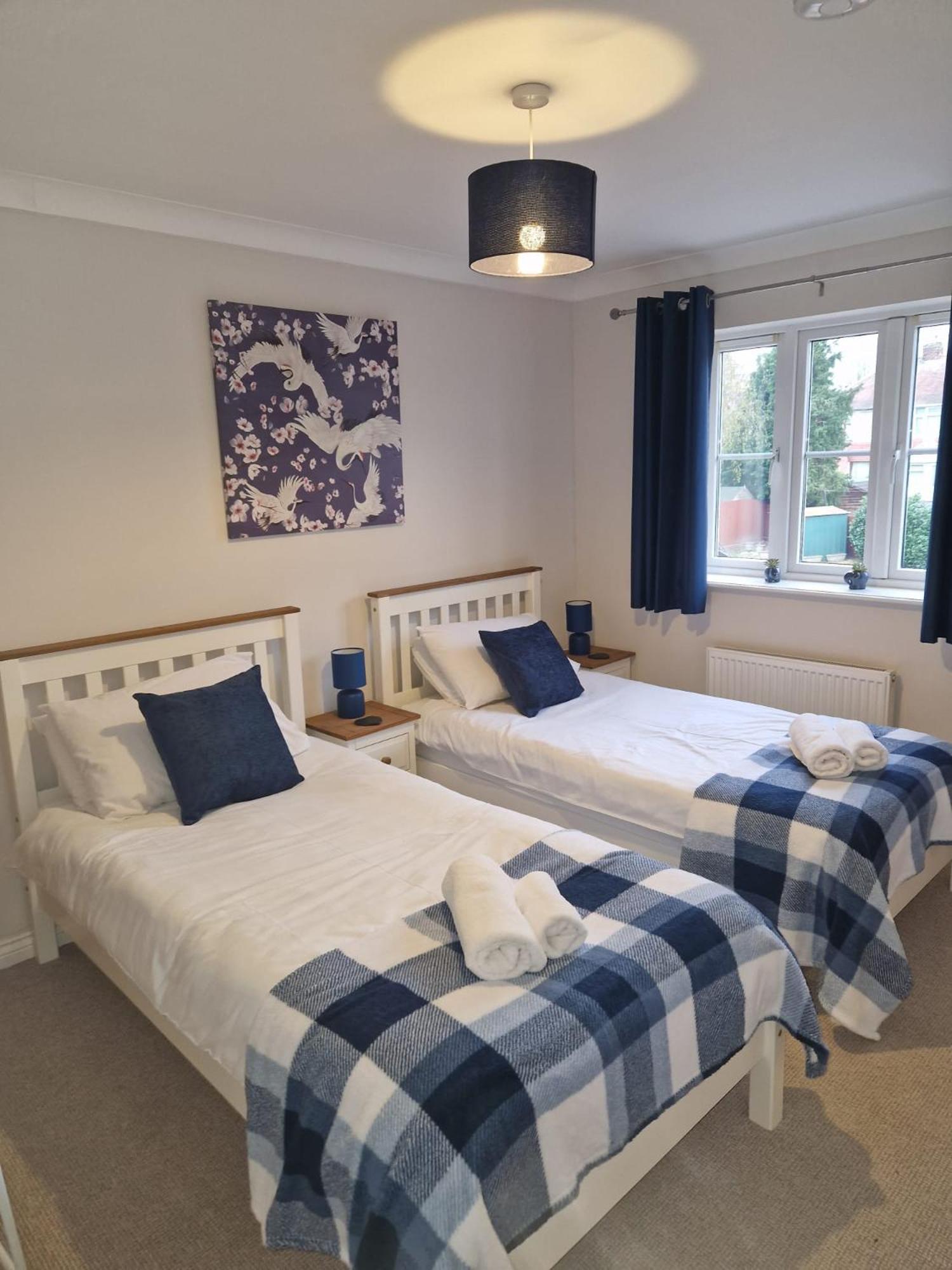 Hereford - Finch House - Modern 4 Bedroom House Located In South Hereford, Dog Friendly With Nearby Countryside, Pool Table, Sleeps Up To 10 Guests - Hosted By Rentmyhouse Exterior foto