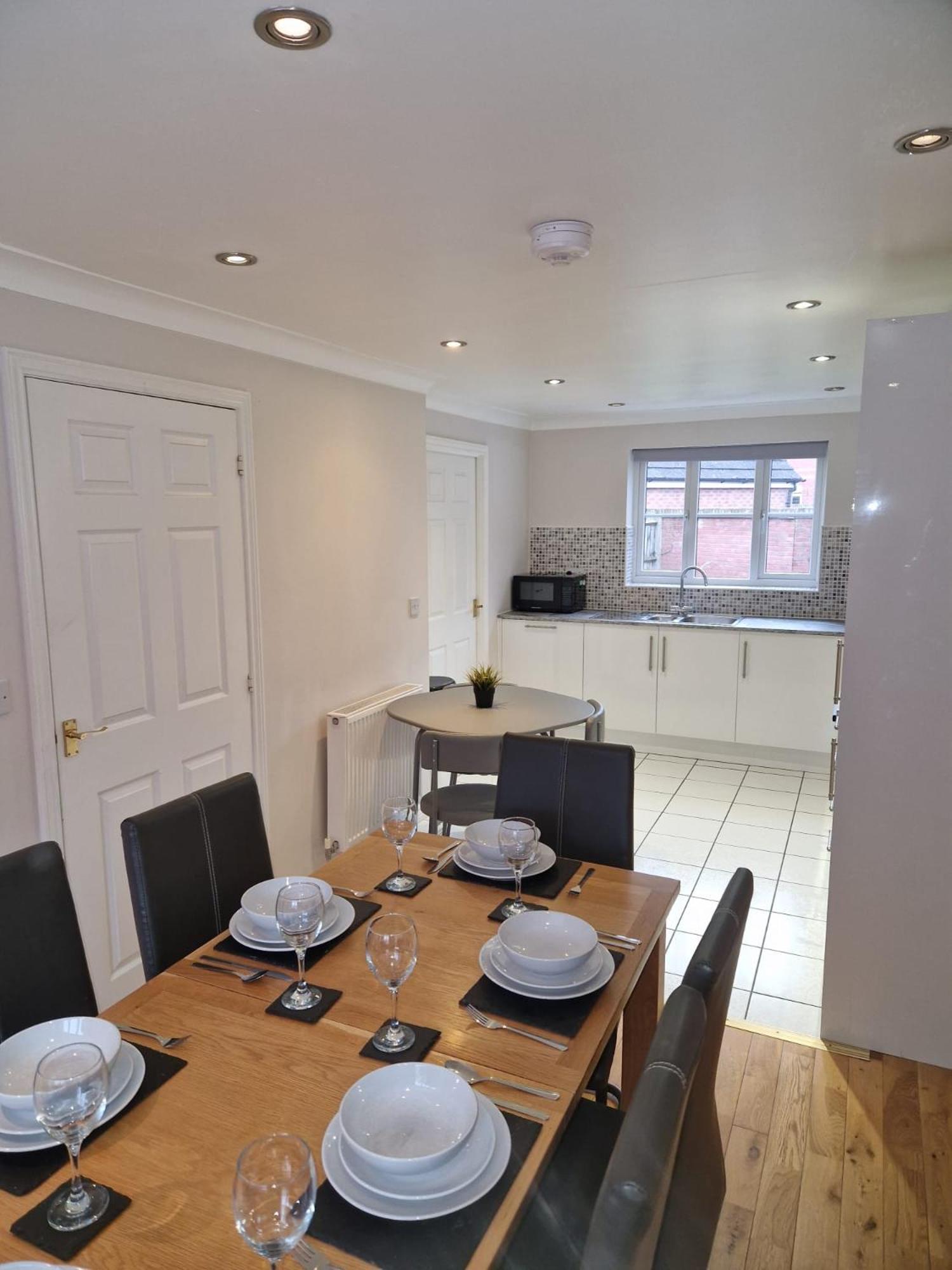 Hereford - Finch House - Modern 4 Bedroom House Located In South Hereford, Dog Friendly With Nearby Countryside, Pool Table, Sleeps Up To 10 Guests - Hosted By Rentmyhouse Exterior foto