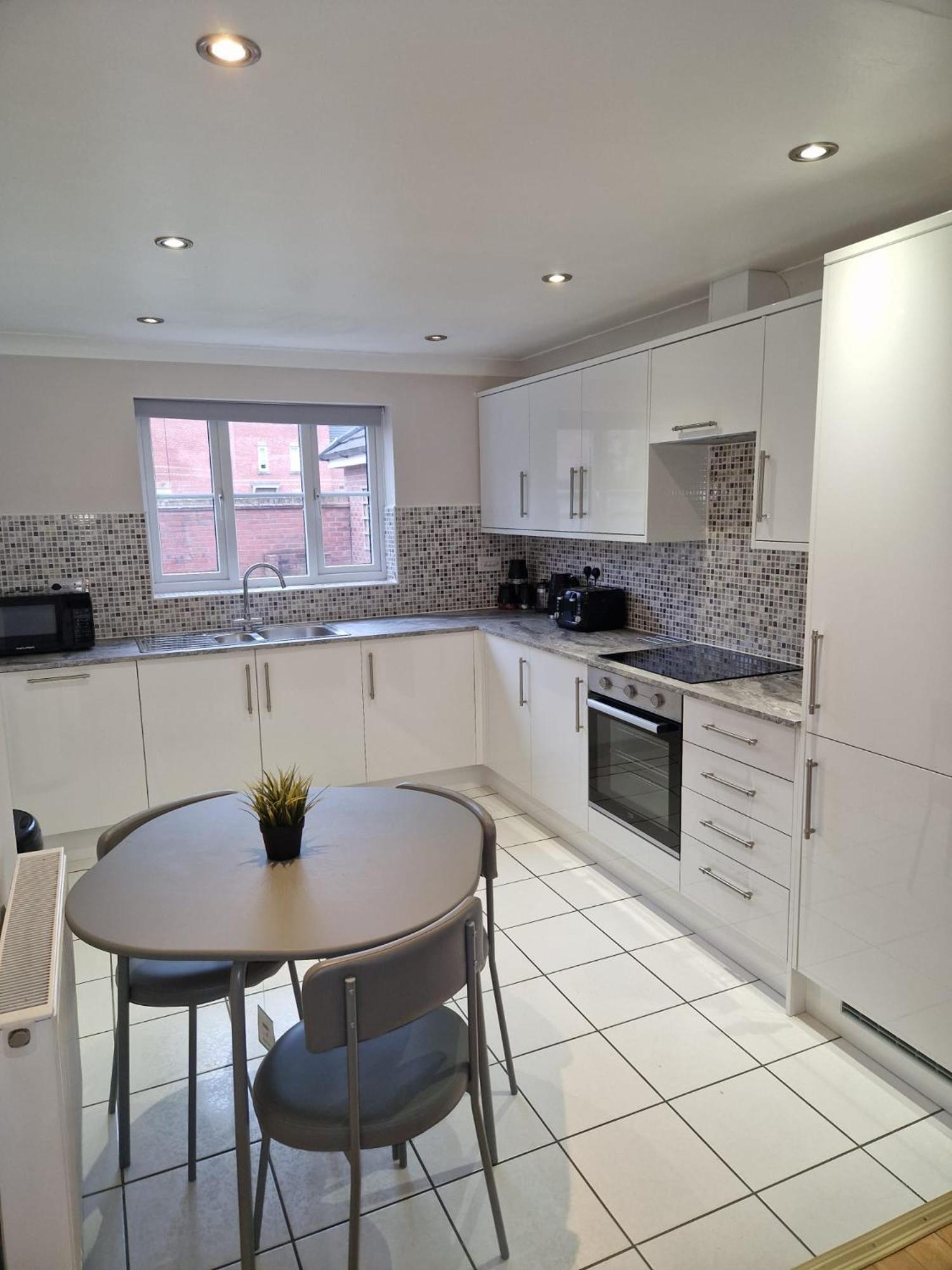 Hereford - Finch House - Modern 4 Bedroom House Located In South Hereford, Dog Friendly With Nearby Countryside, Pool Table, Sleeps Up To 10 Guests - Hosted By Rentmyhouse Exterior foto